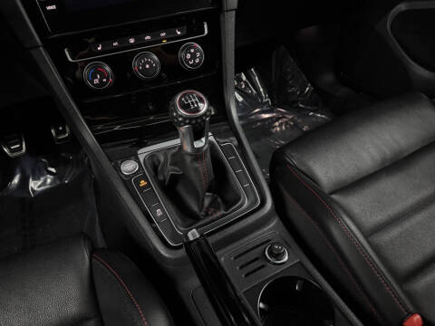 2020 Volkswagen Golf GTI SE