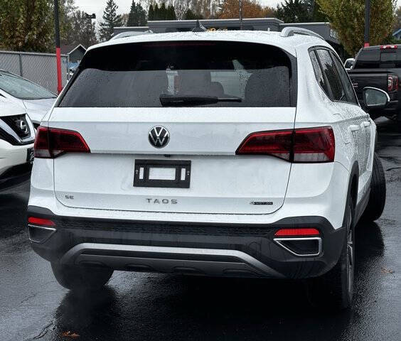 2024 Volkswagen Taos SE 4Motion