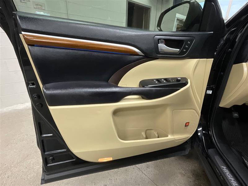 2017 Toyota Highlander Limited