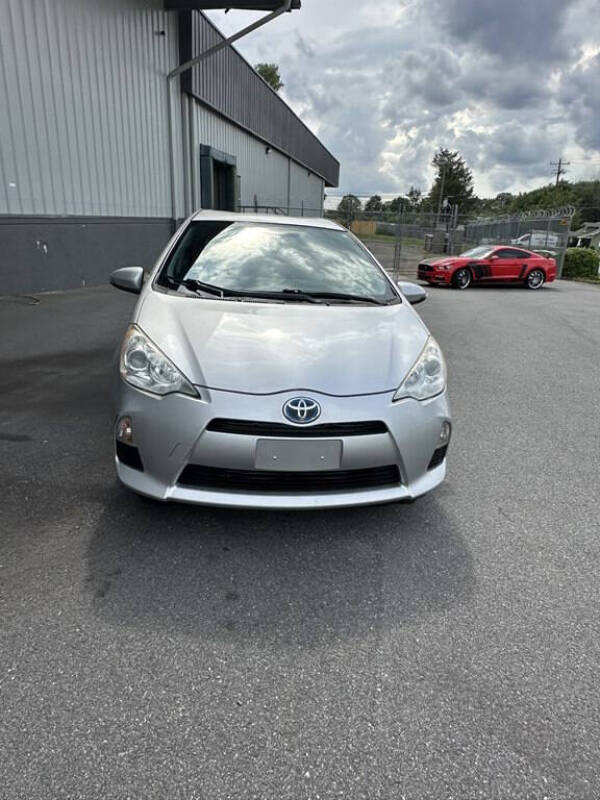 2013 Toyota Prius c One