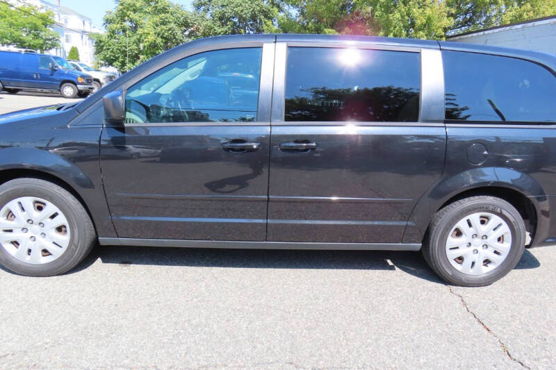 2014 Dodge Grand Caravan SE photo 5