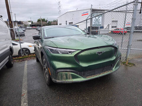 2025 Ford Mustang Mach-E Select