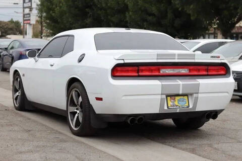 2012 Dodge Challenger SRT8 392