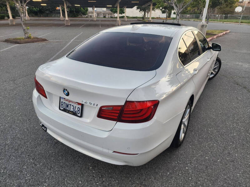 2012 BMW 5 Series 528i