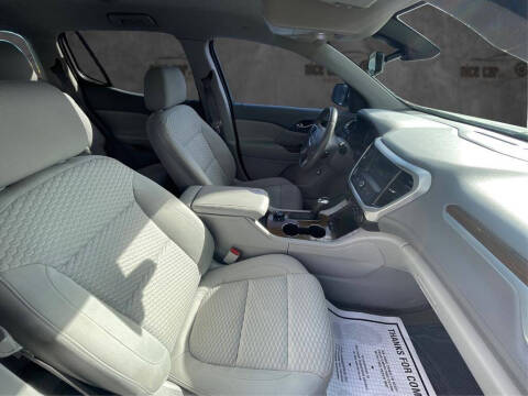 2017 GMC Acadia SLE-2