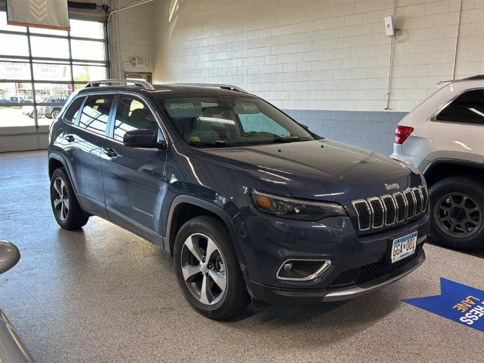 2021 Jeep Cherokee for sale at Victoria Auto Sales in Victoria, MN