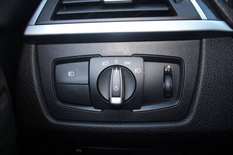 2018 BMW 3 Series 320i xDrive