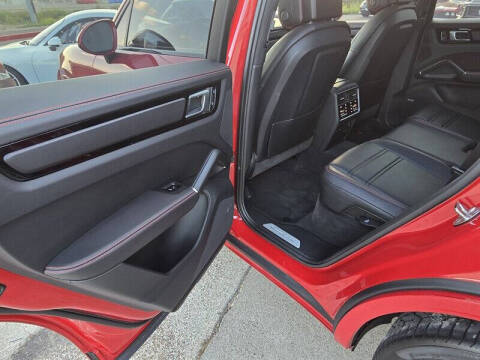 2022 Porsche Cayenne S