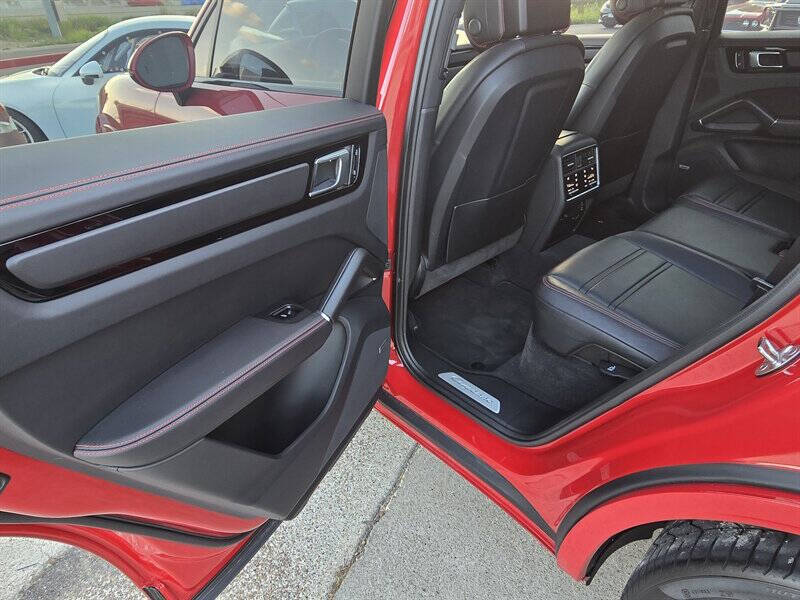 2022 Porsche Cayenne S