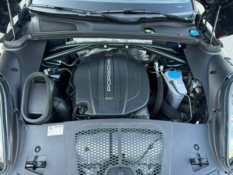 2017 Porsche Macan