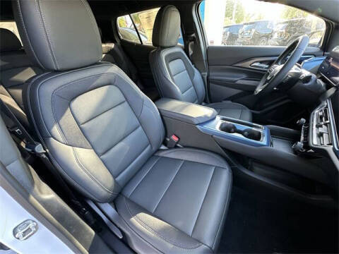 2026 Chevrolet Equinox EV LT 2