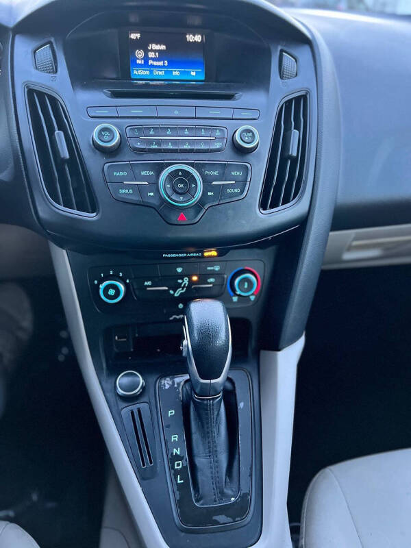 2017 Ford Focus SE