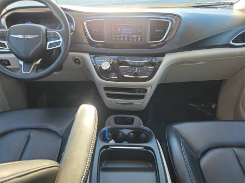 2020 Chrysler Voyager LXi