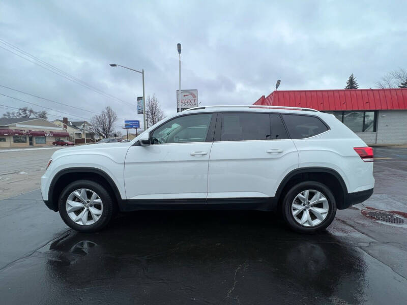 2018 Volkswagen Atlas for sale at Select Auto Group in Wyoming MI