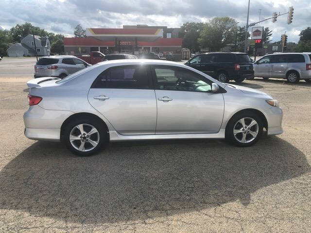 2011 Toyota Corolla S photo 7