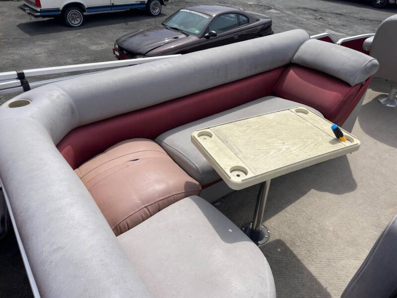 2011 Premier Marine Explorer 200