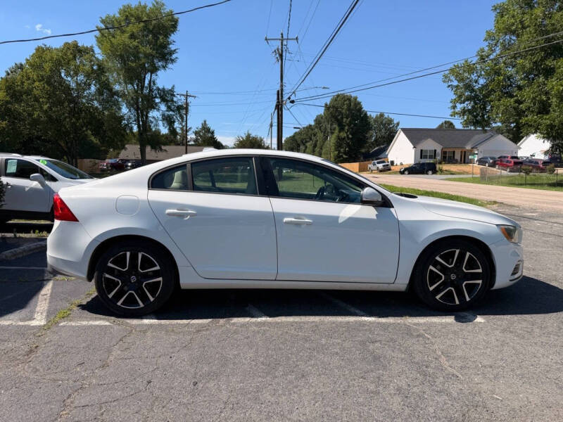 2017 Volvo S60 T5 Dynamic