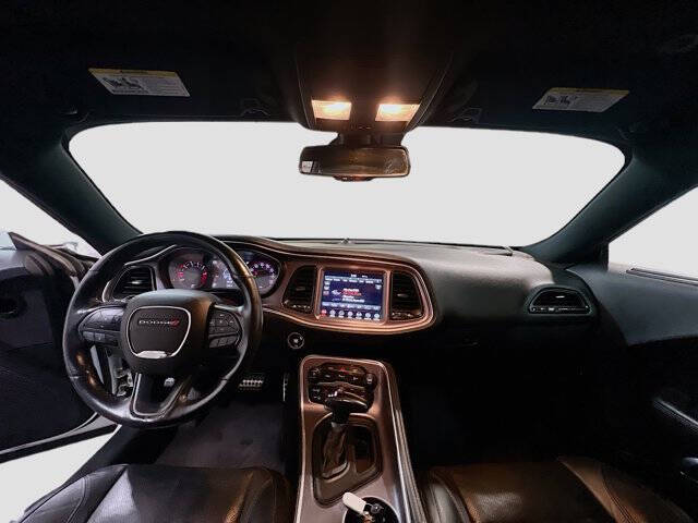 2018 Dodge Challenger SXT Plus