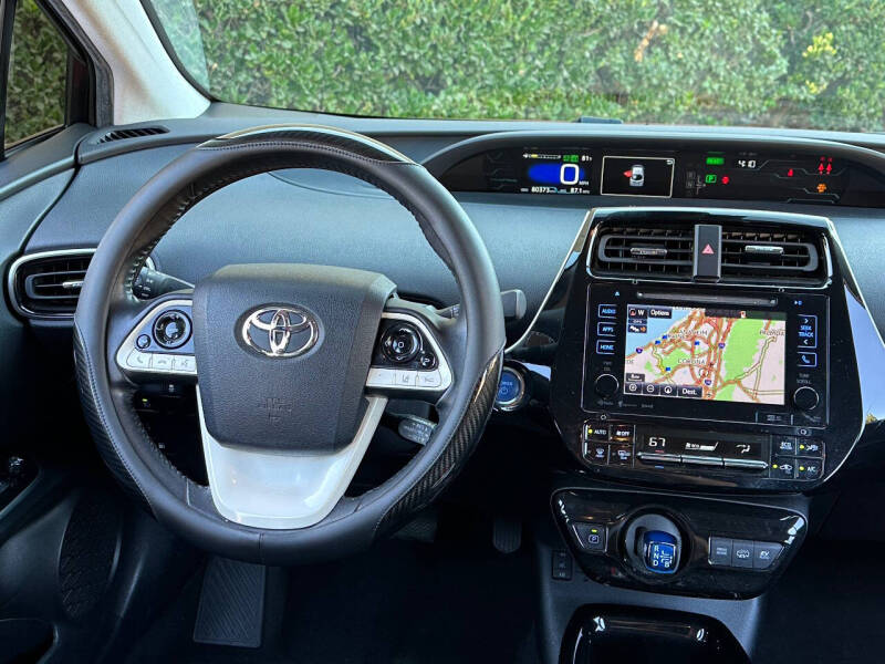 2019 Toyota Prius Prime Plus photo 2