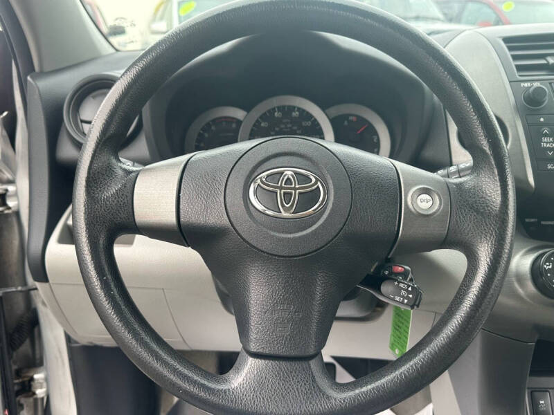 2011 Toyota RAV4 Base photo 8