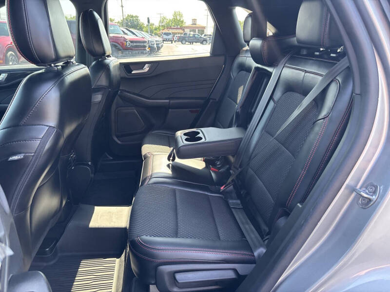 2023 Ford Escape ST-Line Select