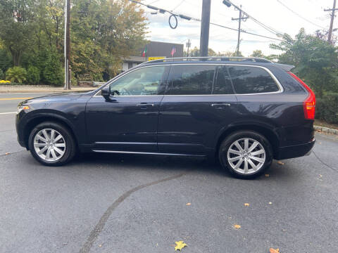 2016 Volvo XC90 T6 Momentum