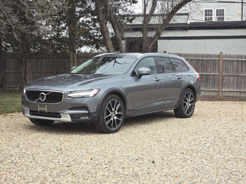 2018 Volvo V90 Cross Country T6
