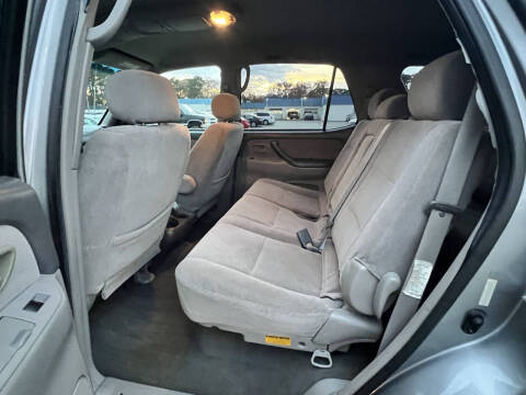 2003 Toyota Sequoia SR5