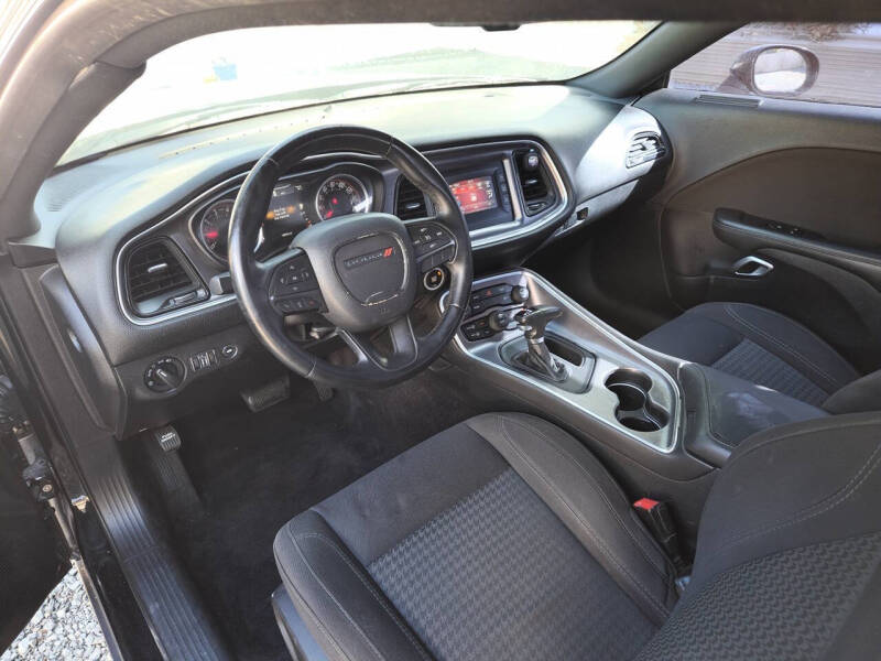 2017 Dodge Challenger SXT