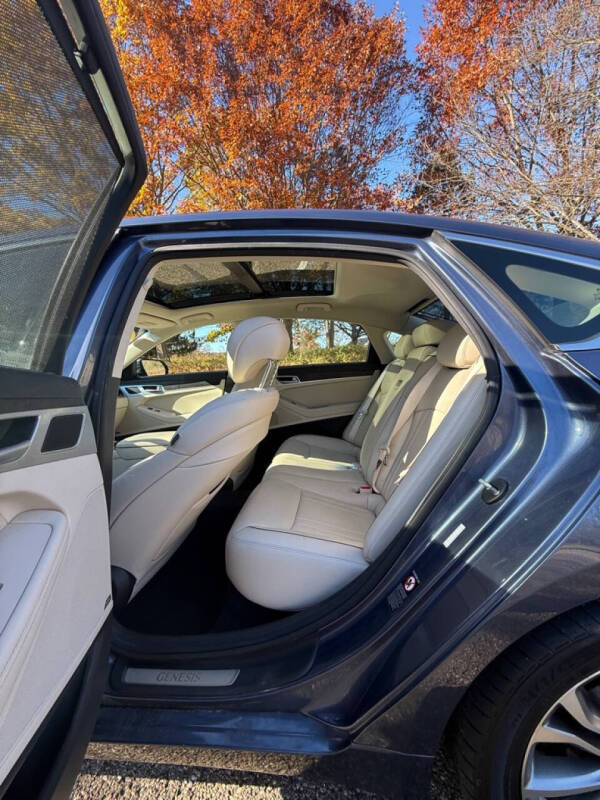 2015 Hyundai Genesis