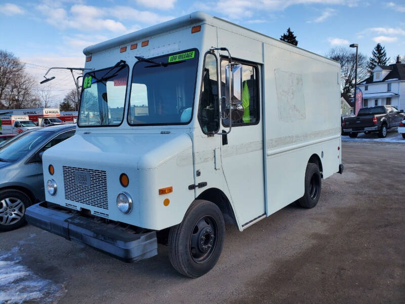 2003 Workhorse P42 for sale at JDL Automotive and Detailing in Plymouth WI