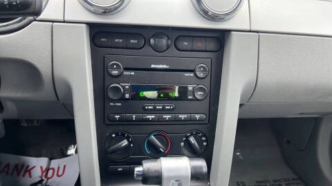 2006 Ford Mustang GT Deluxe