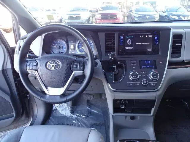 2015 Toyota Sienna