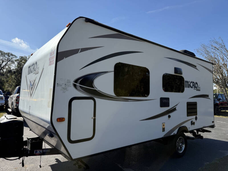 2017 FLAGSTAFF LITE 19 FD