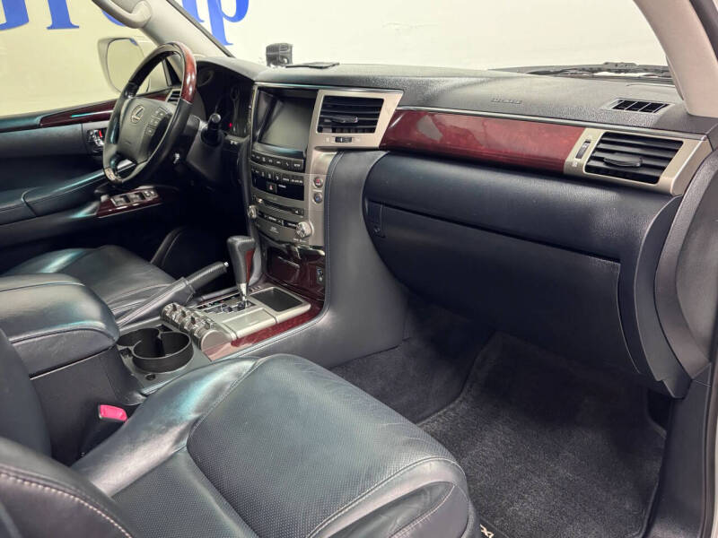 2015 Lexus LX 570