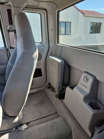 2001 Mazda B-Series B4000 SE