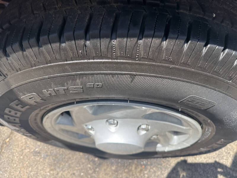 2005 Ford E-Series E-250