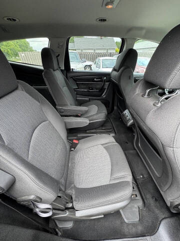 2017 Chevrolet Traverse LT
