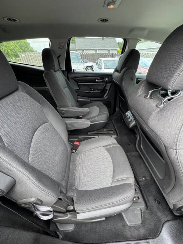 2017 Chevrolet Traverse LT