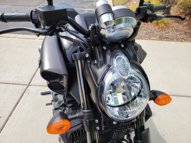 2020 Yamaha VMAX Matte Raven Black