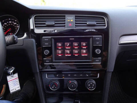 2021 Volkswagen Golf GTI SE