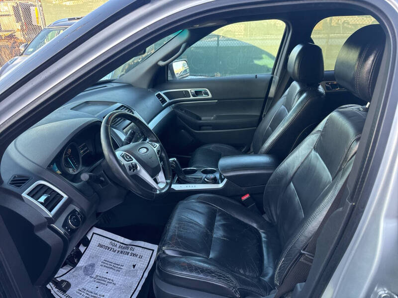 2011 Ford Explorer XLT