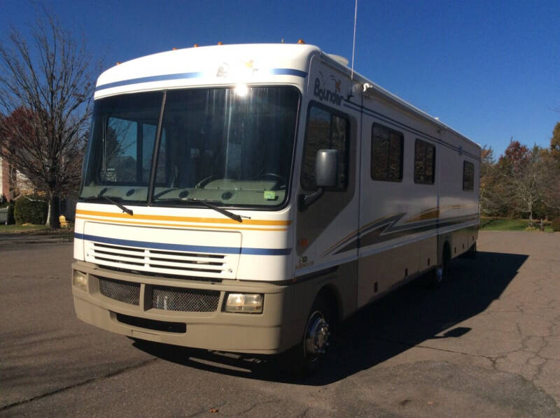2003 Fleetwood Bounder