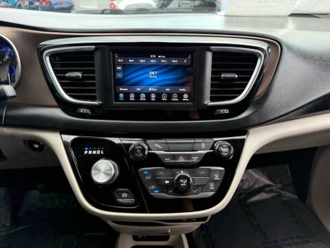 2018 Chrysler Pacifica L