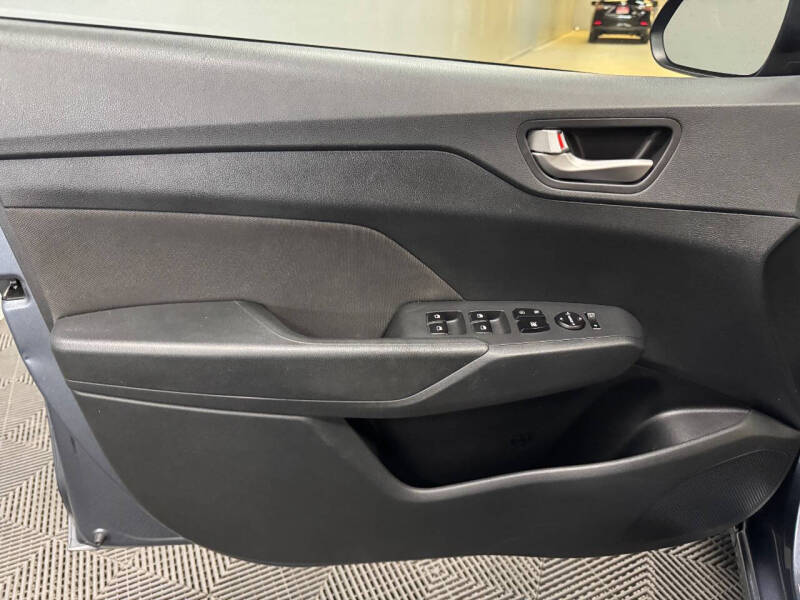 2020 Hyundai Accent SE