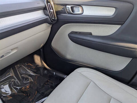 2019 Volvo XC40 T5 Momentum