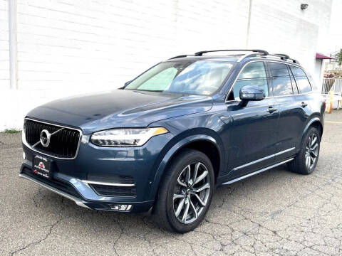 2019 Volvo XC90 T6 Momentum