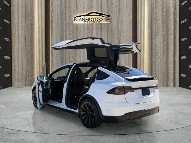 2023 Tesla Model X Standard Range