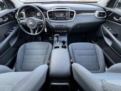 2016 Kia Sorento LX V6