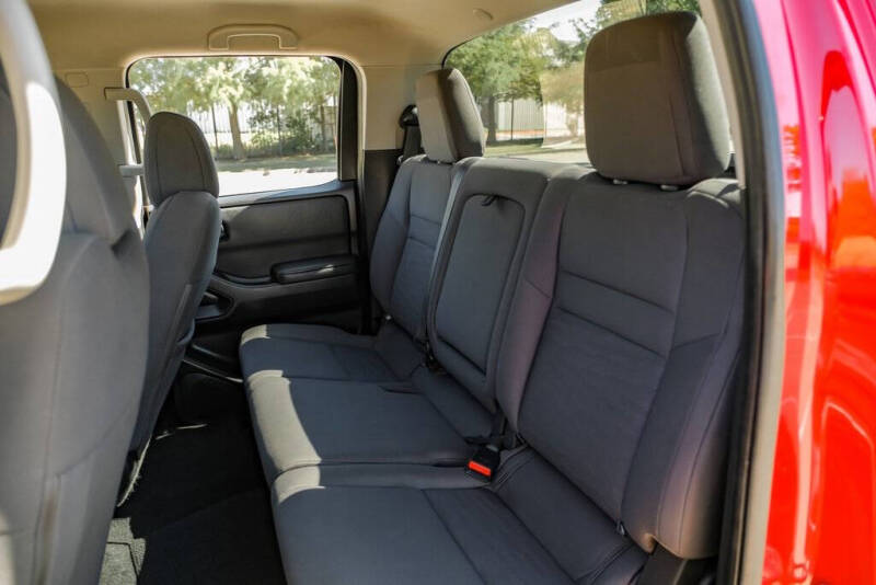 2022 Nissan Frontier S